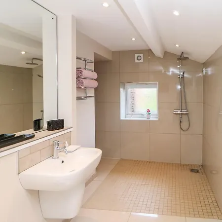 Berrymoor * Brampton